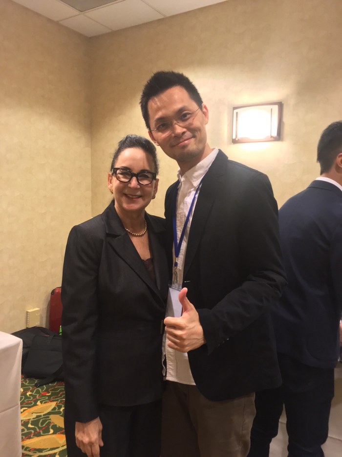 Daniel 與 Mary Buffett 合照